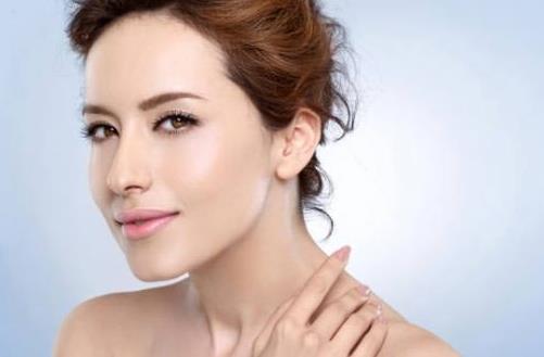 閉口粉刺較難愈 4招教你快速去除