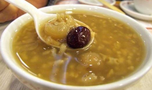 桂圓可補(bǔ)脾安神 桂圓養(yǎng)生食療食譜推薦