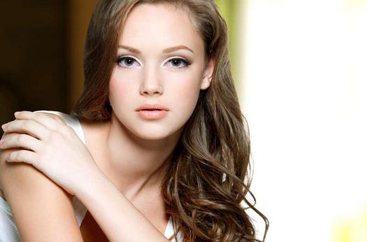 做到這幾點 頭發柔順有光澤