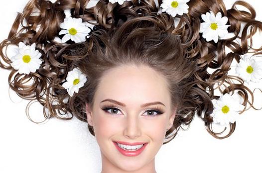 頭發出油該怎么辦