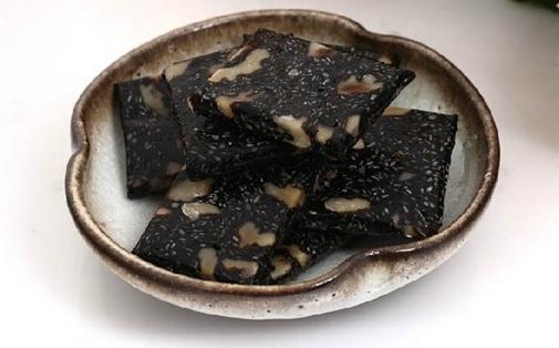 冬養(yǎng)陰補血 如何巧吃阿膠不上火