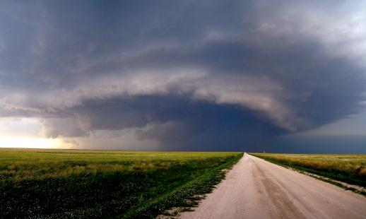 不幸遇到龍卷風了我們要怎么辦？