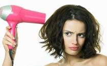 晚上帶濕發入睡危害多多