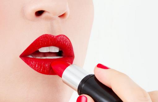 口紅涂抹小技巧 雙唇閃耀動(dòng)人