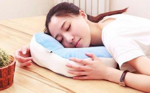 七招讓辦公室白領擺脫“春困”