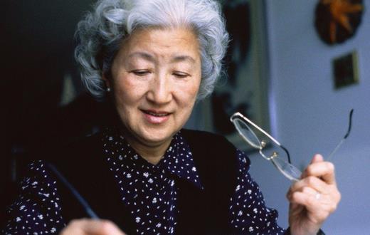 老人長(zhǎng)期缺鈣有什么危害