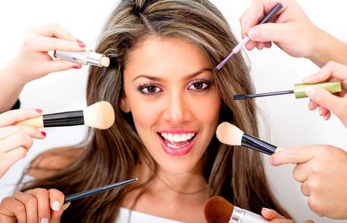 快速補妝的方法 讓你約會不會尷尬
