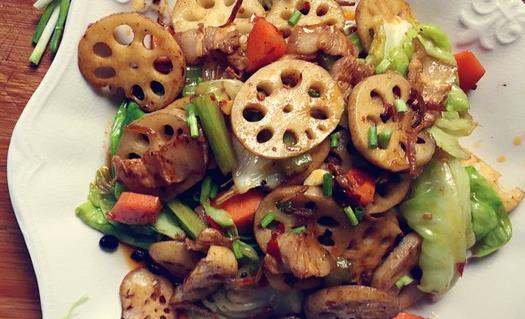 干鍋蓮藕雞的做法是怎么樣的？