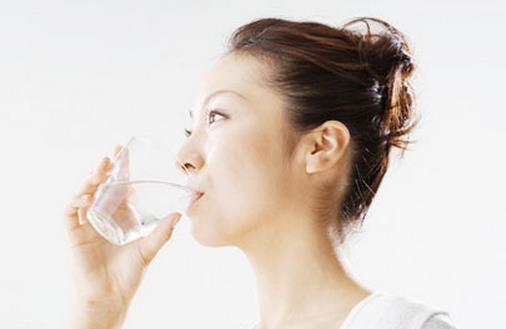 喝熱水有10大好處 怎樣燒開(kāi)水最健康?