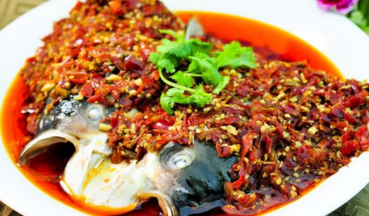 魚頭有什么營養(yǎng)功效？魚頭哪里不能吃？