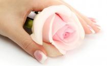 怎樣美化和愛護(hù)我們的指甲