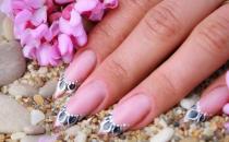 美甲創意 魚子醬美甲