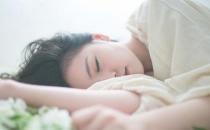 蓋厚被子容易得肩周炎？預防它注意這五點