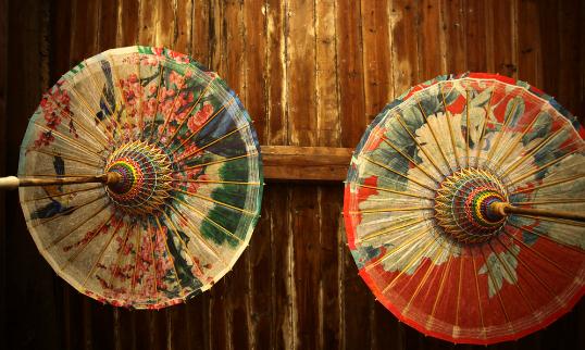 油紙傘的制作過(guò)程和清潔方法