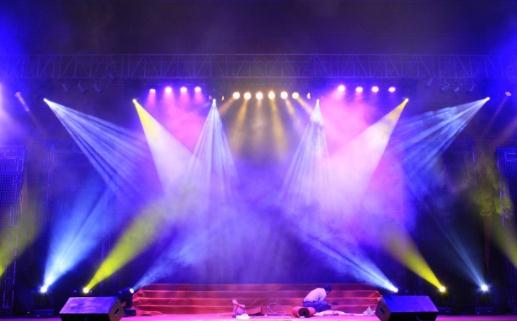 怎樣選購合適的燈光音響？