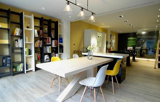 如何避免與辦公室同事沖突?