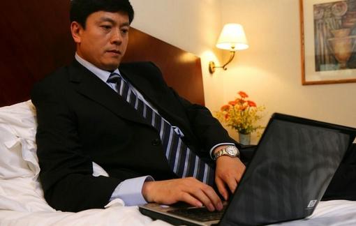 睡前用電腦最傷男人身體