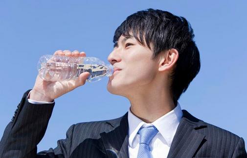健康男人一天的“水計劃”該如何做?