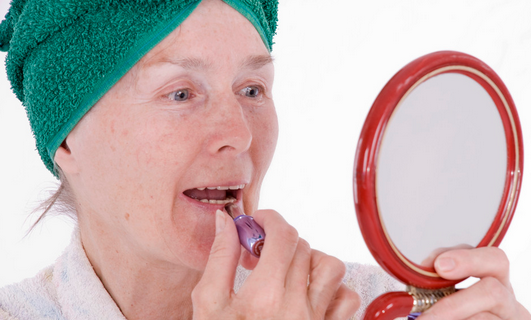 化妝有助于老人找到積極心態