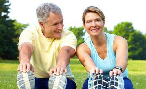 老人多動動腰老的慢