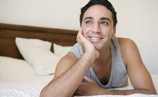 男人睡前應注意三宜忌