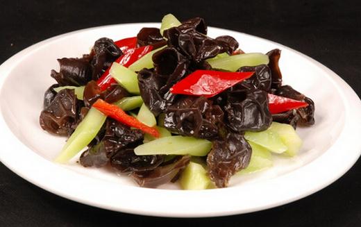 炒木耳炸鍋怎么辦？