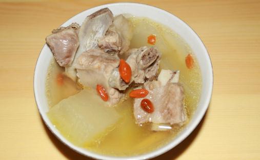 炎熱夏季來一份爽口的冰涼西瓜丁吧!