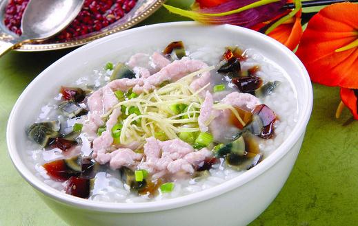 夏季炎熱沒胃口？教你做好吃的皮蛋瘦肉粥