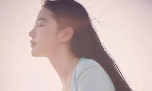 女孩第一次進(jìn)公司需要注意什么