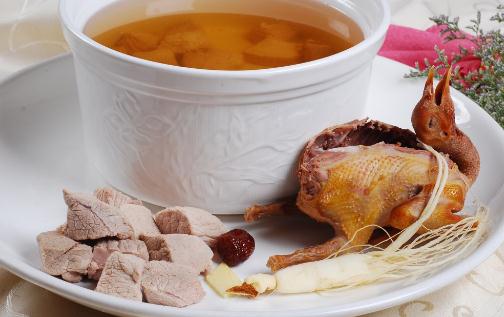 老鴿湯消暑 三伏天喝老鴿湯養(yǎng)生