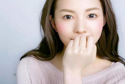 不清理黑頭有什么危害?如何去除黑頭