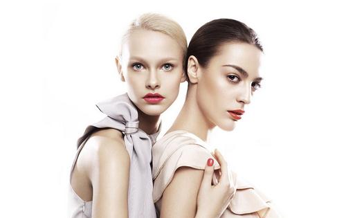 是什么導致皮膚黑色素生成？