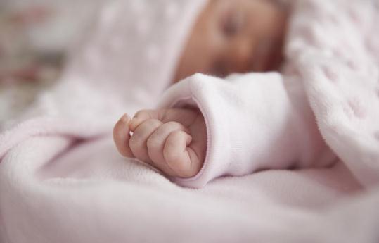 為啥寶寶喜歡吸吮手指？