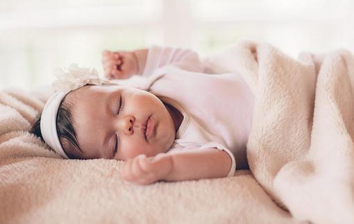 小兒喉嚨發(fā)炎怎么辦？