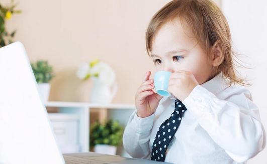 寶寶秋冬季養生要多喝水