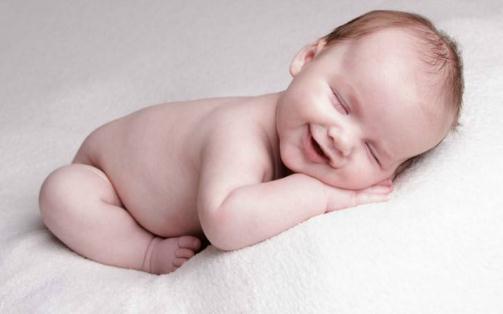 盤點寶寶各種睡姿的優缺點