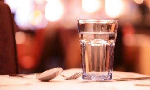 學(xué)會(huì)喝水幫你緩解小毛病