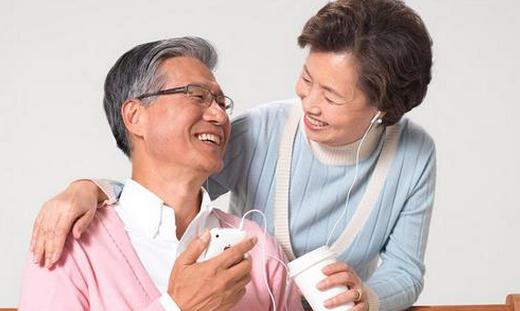 如何幫助老人重新構建自尊