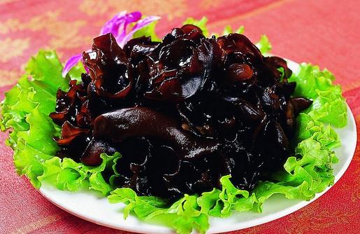 黑木耳是越黑的越好嗎?