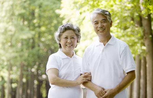 老年人甩甩腿也能延緩衰老？