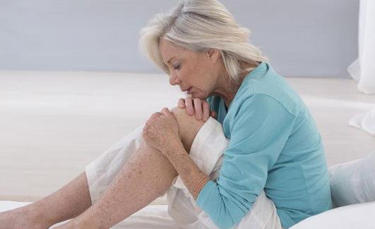 為啥老年人的膝關(guān)節(jié)越來越痛？