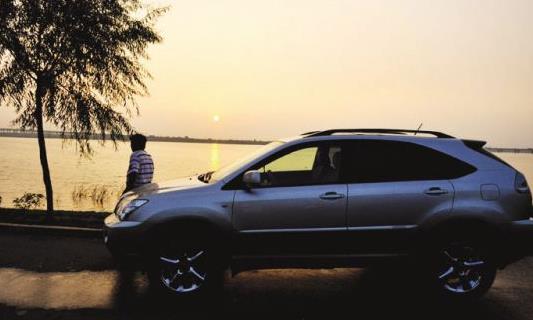 司機(jī)開車門出事故誰負(fù)責(zé)？