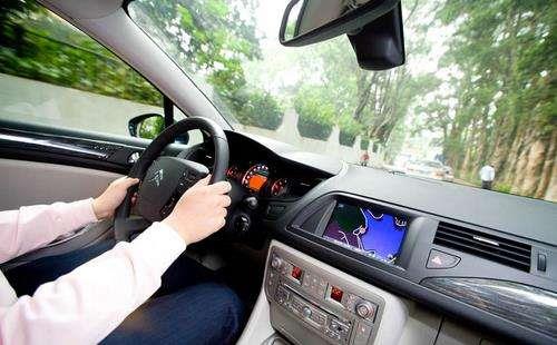 如何正確應對車內危機