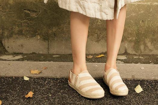 鞋子不跟腳咋辦？