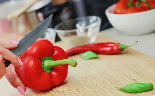 切辣椒時手辣怎么辦
