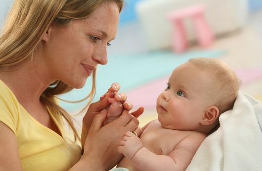 夏季帶寶寶出游需要注意什么