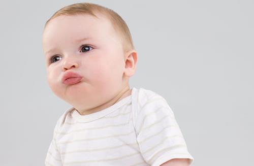 給寶寶用學步帶好不好呢