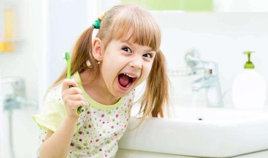 牙齦腫痛是怎么回事