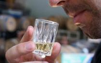 酒精過(guò)敏的原因與癥狀有哪些