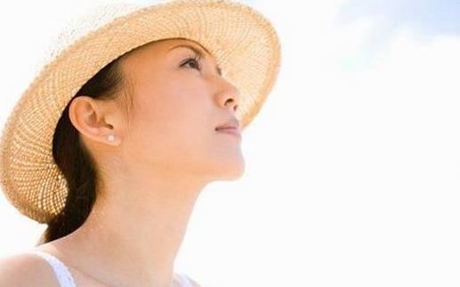 嘴唇發黑是什么原因